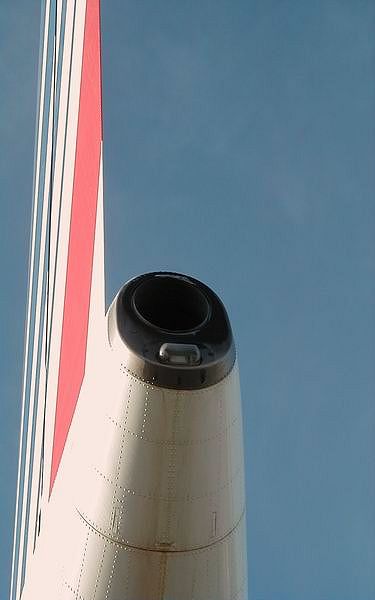 A quoi sert ces bandelettes rouges sur les avions ? - Lifestyle -  Aeronewstv - NAE
